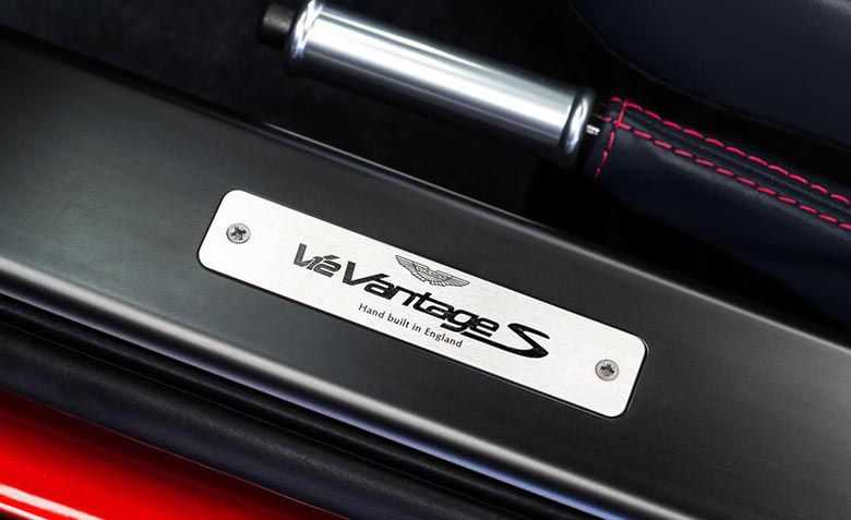 Aston Martin Introduces the 2015 V12 Vantage S Roadster 3