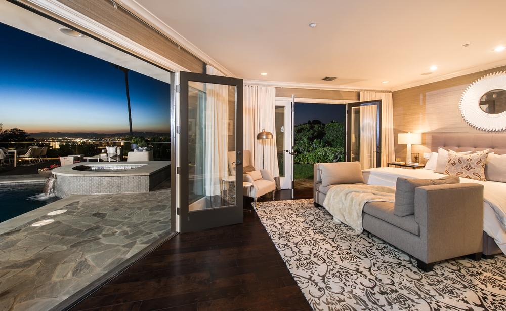 Mila Kunis verkauft ihr Hollywood Hills Anwesen für $3,99 Millionen Dollar 5