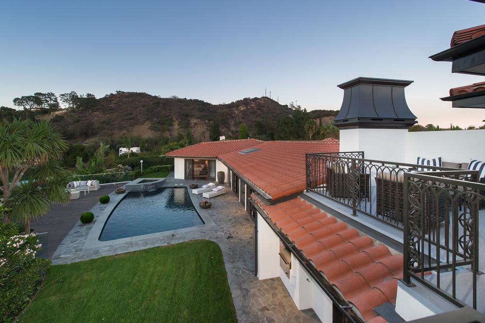 Mila Kunis verkauft ihr Hollywood Hills Anwesen für $3,99 Millionen Dollar 14