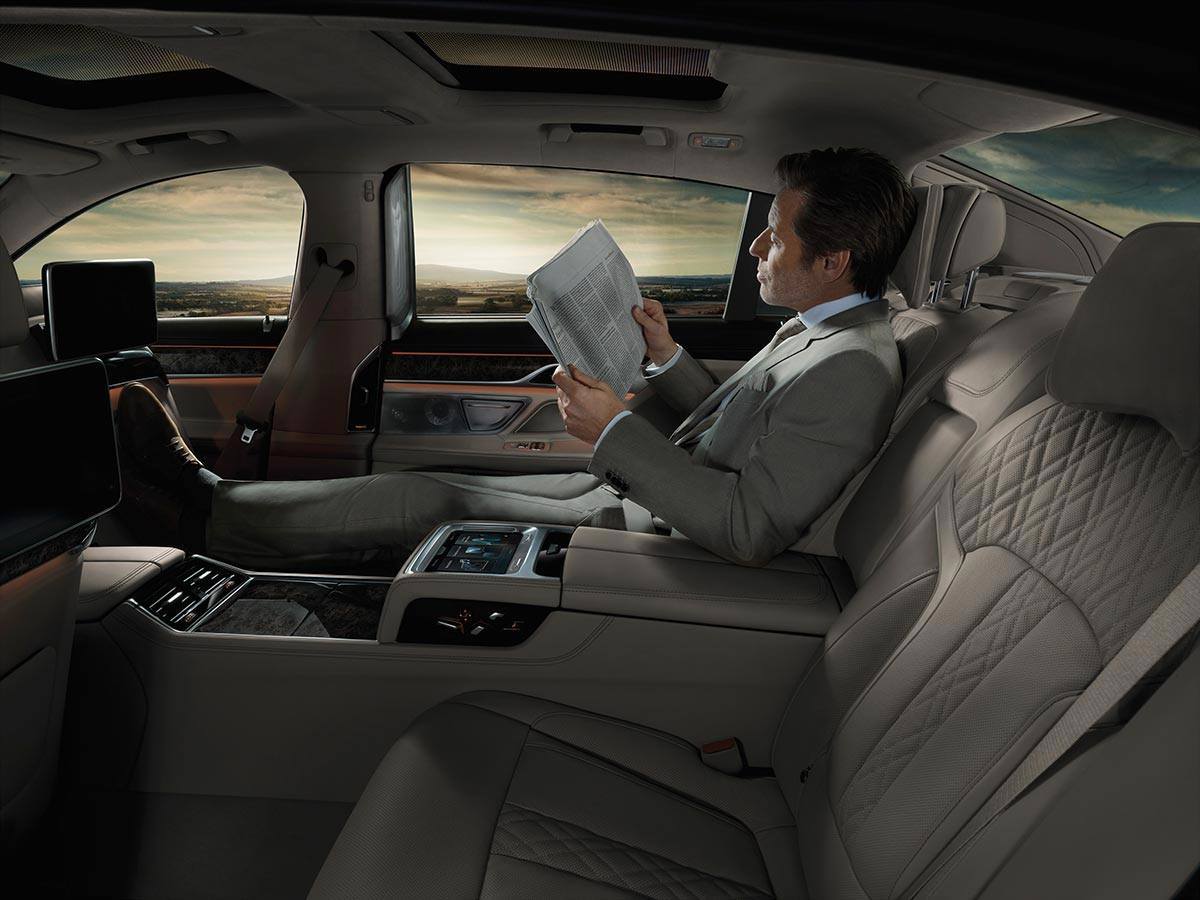 Luxurious Driving: The new BMW 7 Series 16
