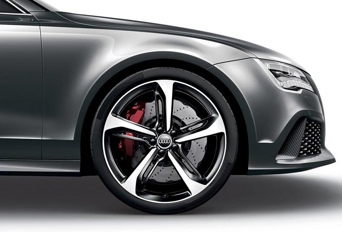Audi unveiled the 2015 RS7 Dynamic Edition 4