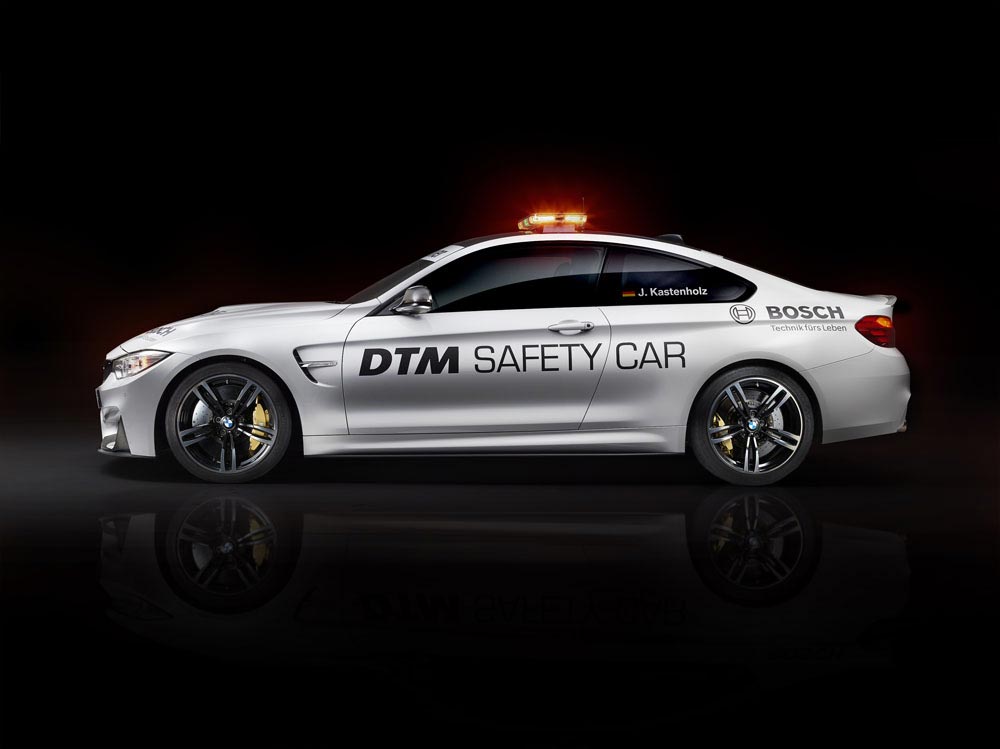 The New BMW M4 Coupé DTM Safety Car 11