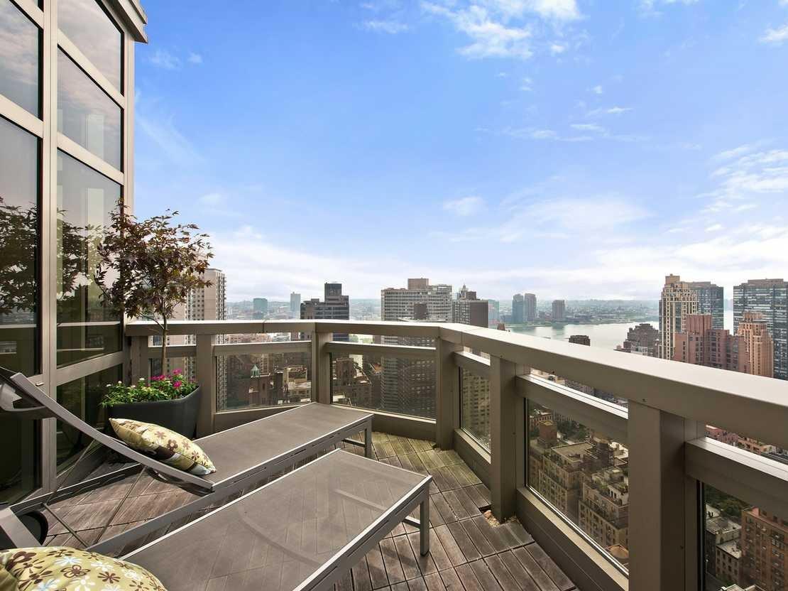 Buy The ‘Wolf Of Wall Street’ Penthouse for $6.5 Million 4
