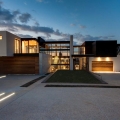 House Boz by Nico Van Der Meulen Architects