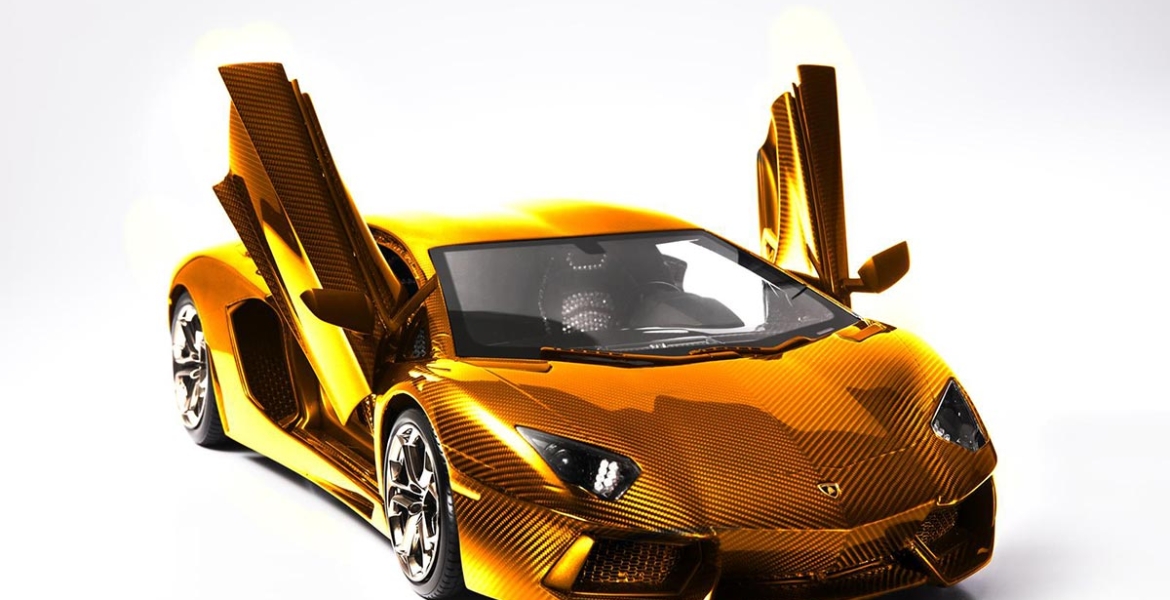 Lamborghini Carves the Most Expensive Model Car x Gold
