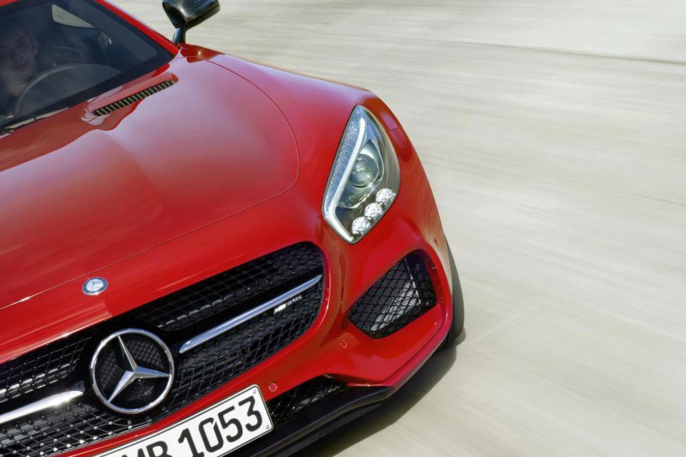 Schöne Proportionen: Der Mercedes-AMG GT x Fire Opal 6