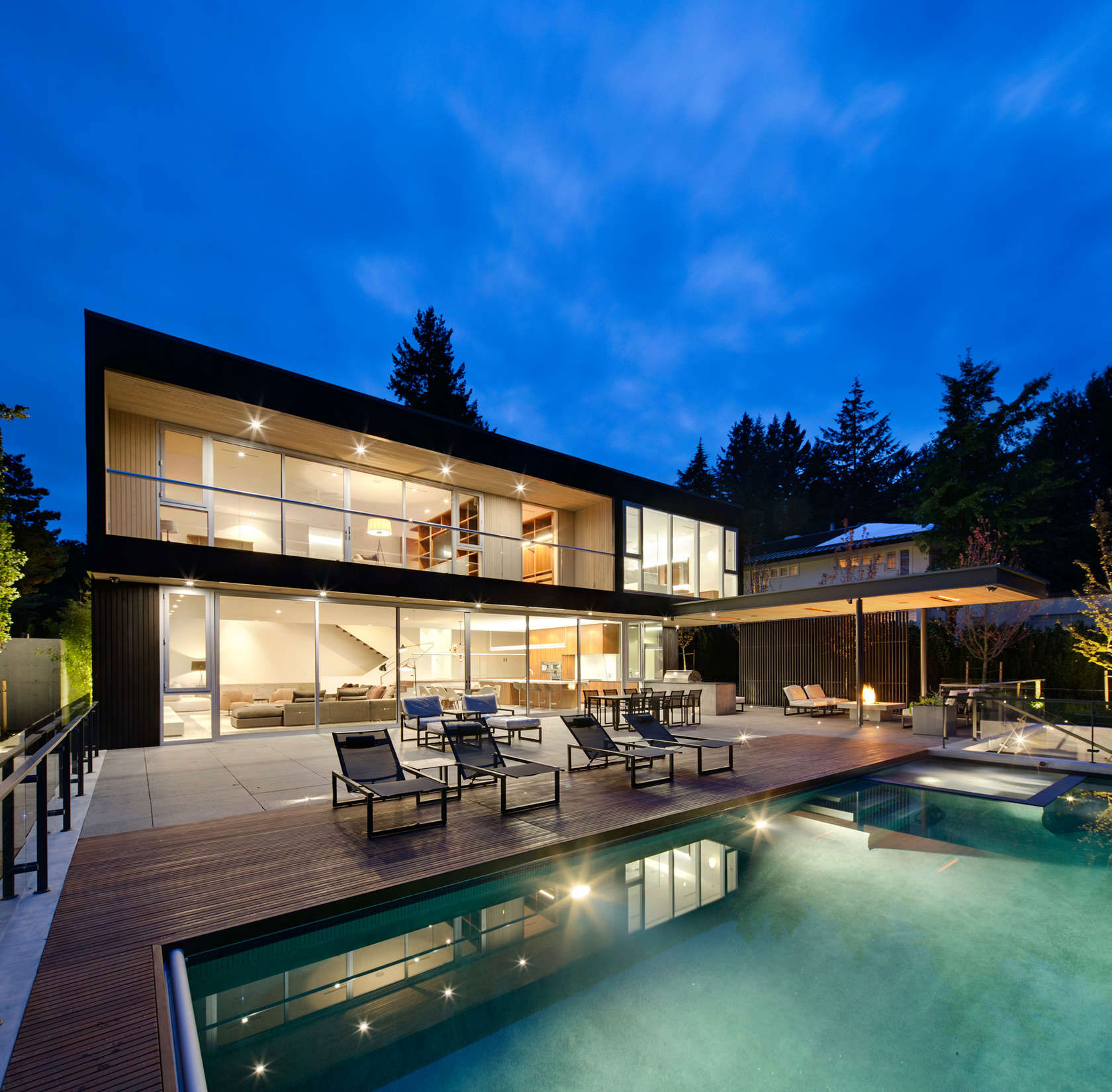 The Point Grey Residence by Evoke 1