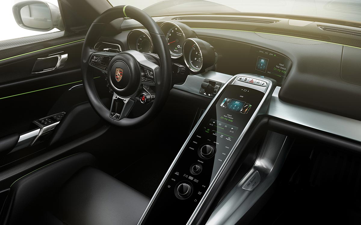 Porsche 918 Spyder Unveiled at Auto Guangzhou 2013 4