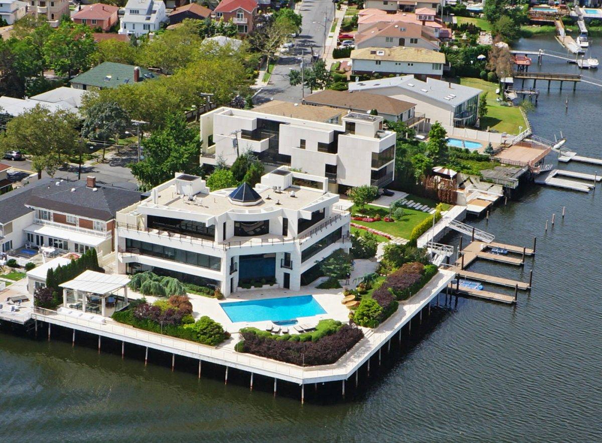 Das $17 Millionen Dollar Ufer Anwesen in Brooklyn 1