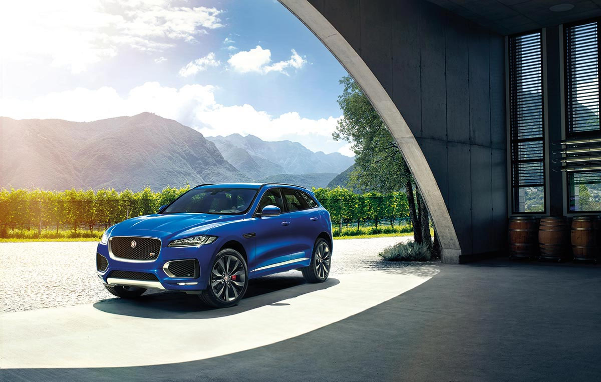 The new Jaguar F-Pace First Edition 7