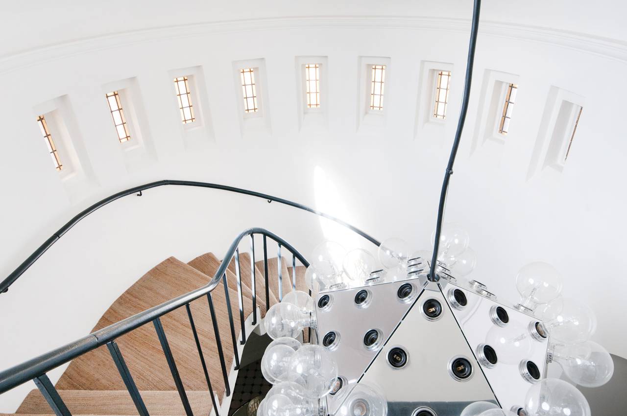 A massive London Church is transformed into a Luxury Home 9