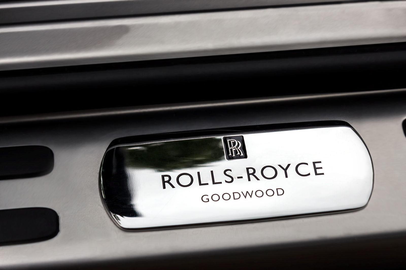 Drophead Delight in The Rolls Royce Dawn 6