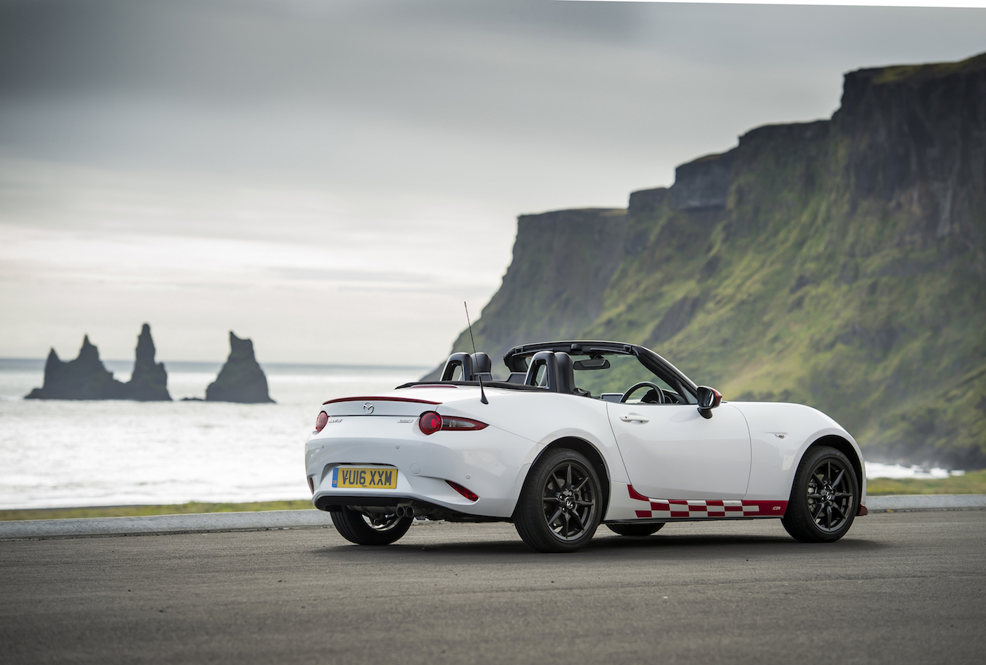 Im Cabrio über Island: Der neue Mazda MX-5 7