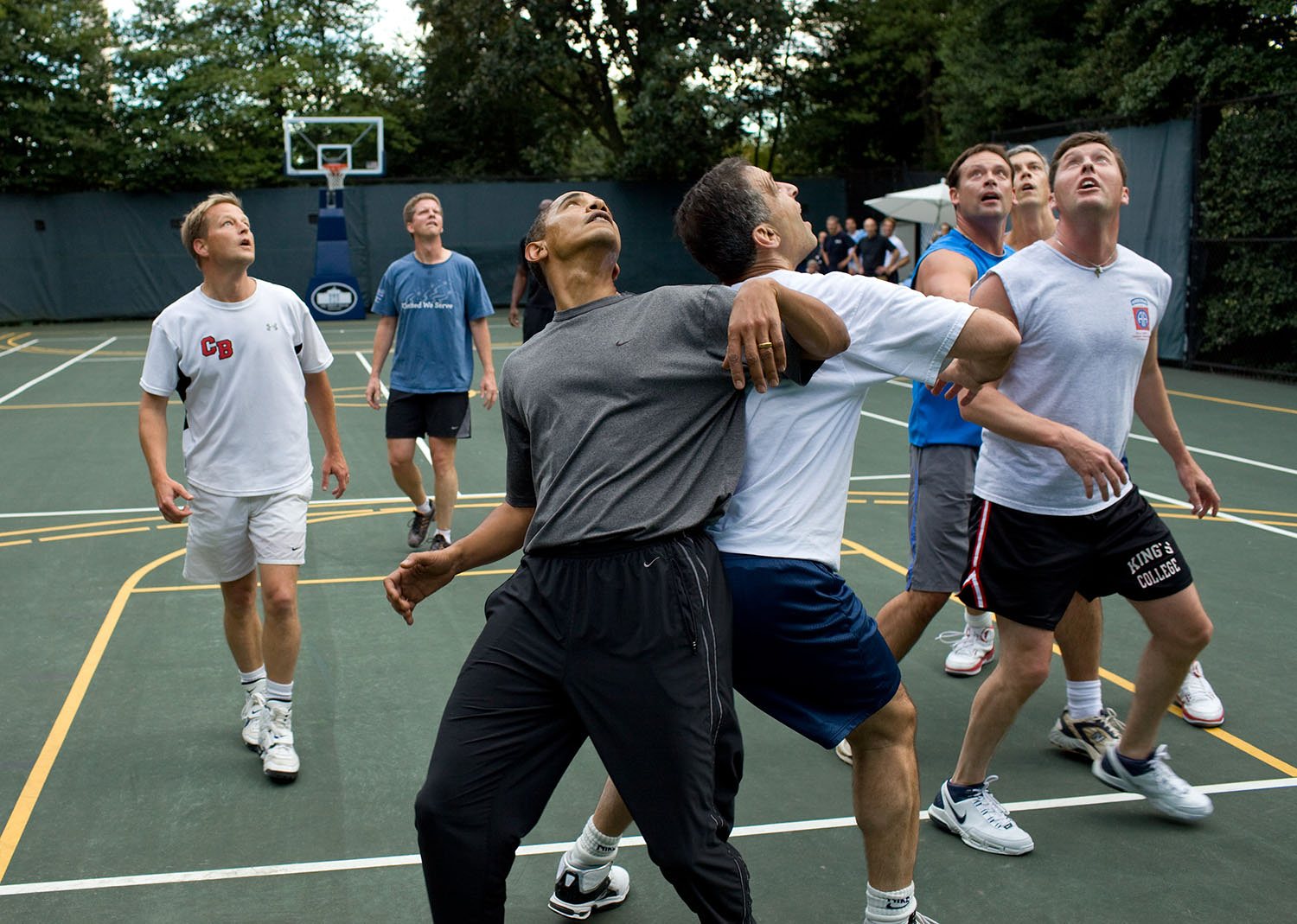 Official White House Photographer Pete Souza Reveals His Favourite Photos Of Obama 4