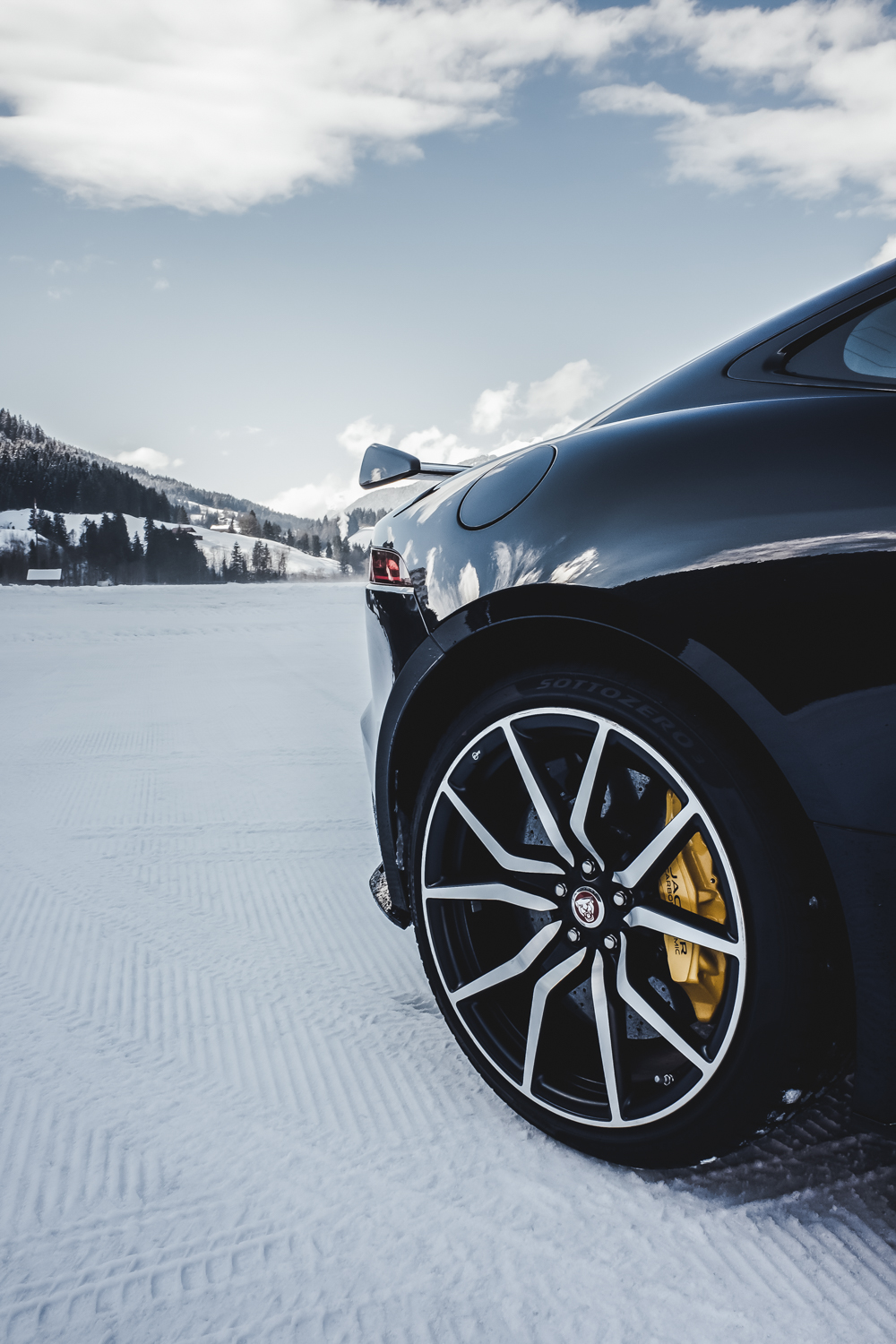 Die Jaguar Land Rover Ice Driving Experience in Gstaad 32