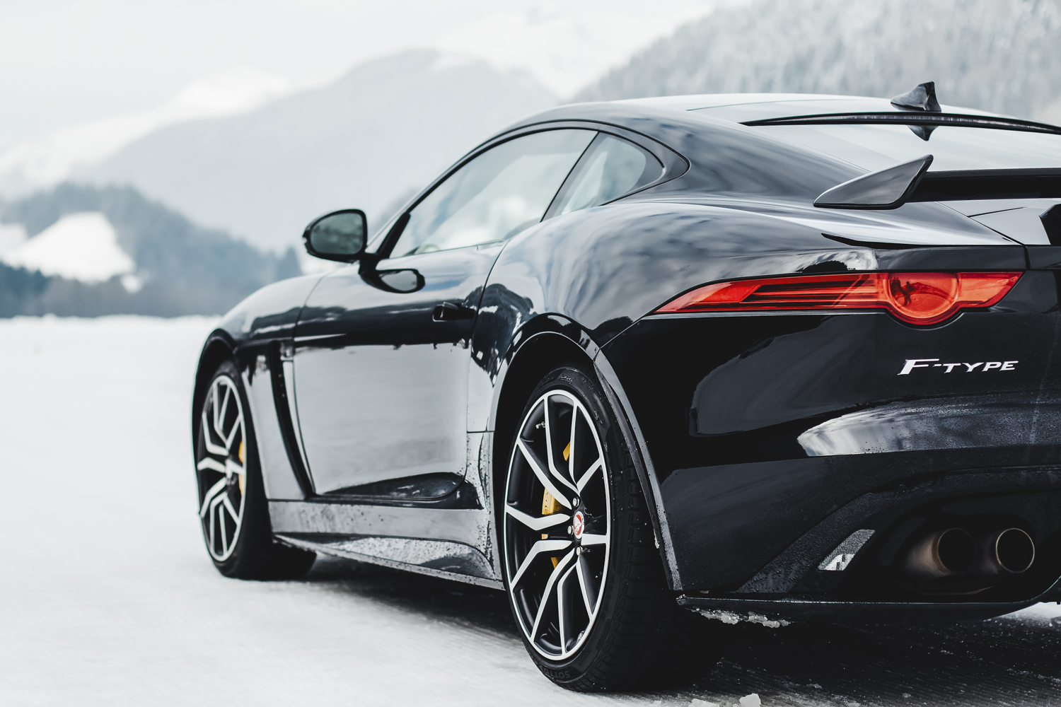 Die Jaguar Land Rover Ice Driving Experience in Gstaad 22