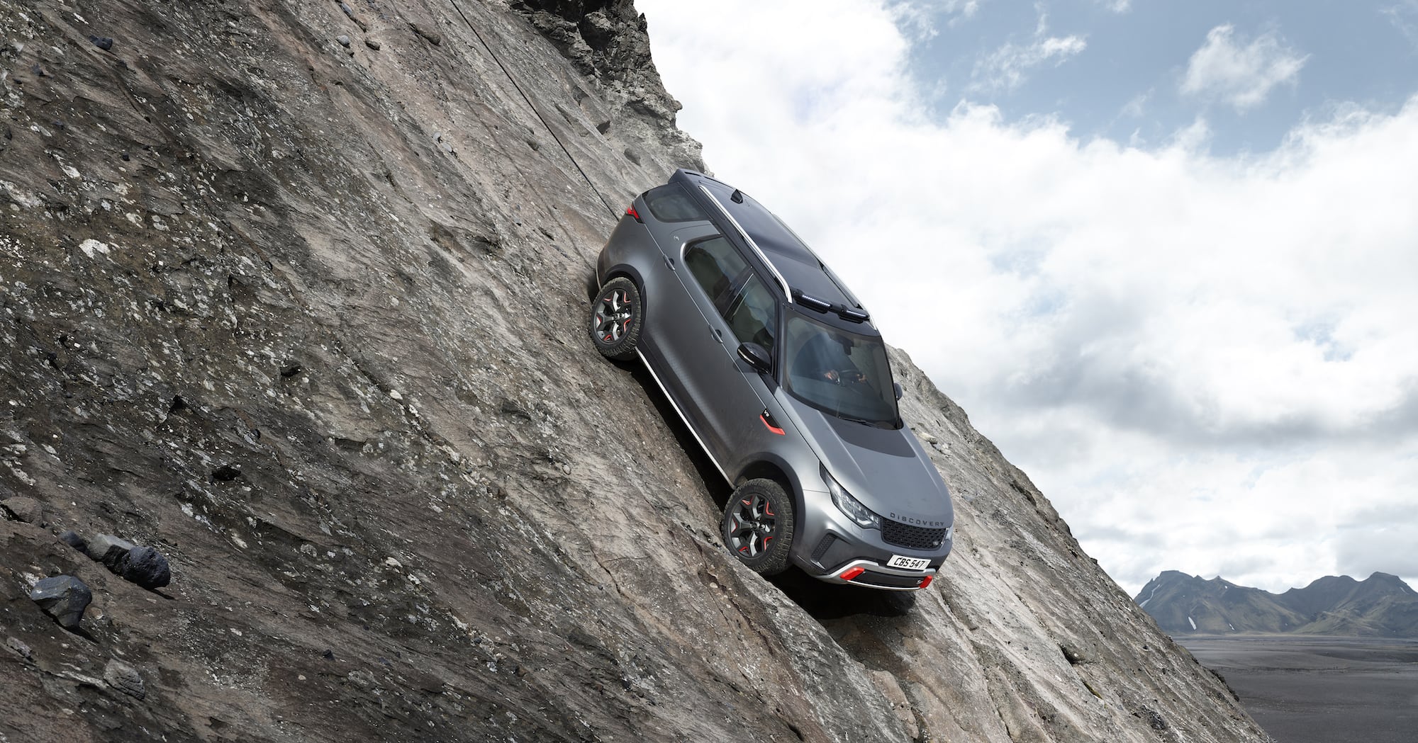 Mehr als nur ein SUV: Der neue Land Rover Discovery SVX 4