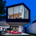 Der Traum eines jeden Autoliebhabers: Das Autohaus von MF Architecture