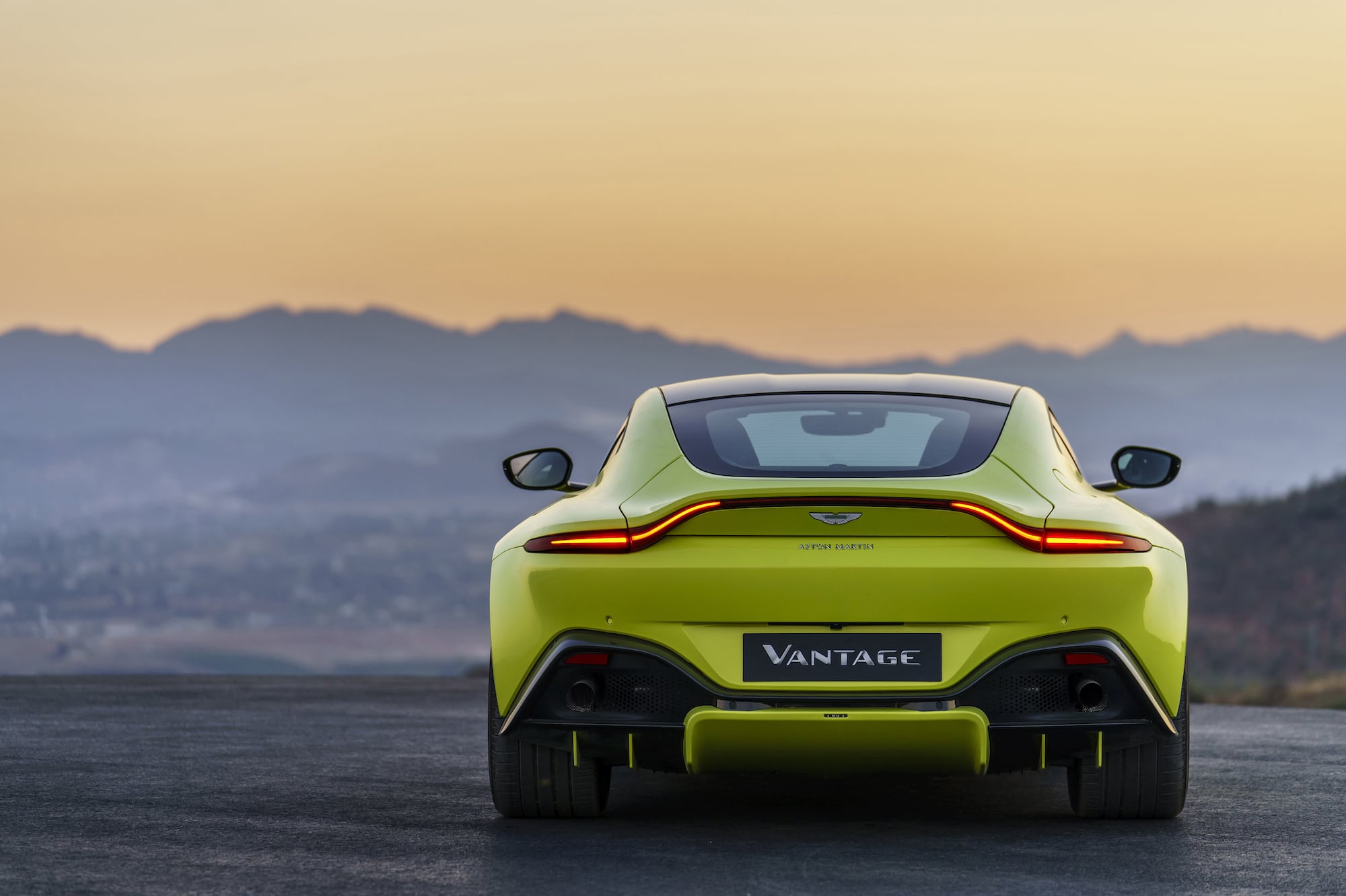 Aston Martin präsentiert neuen Vantage 6
