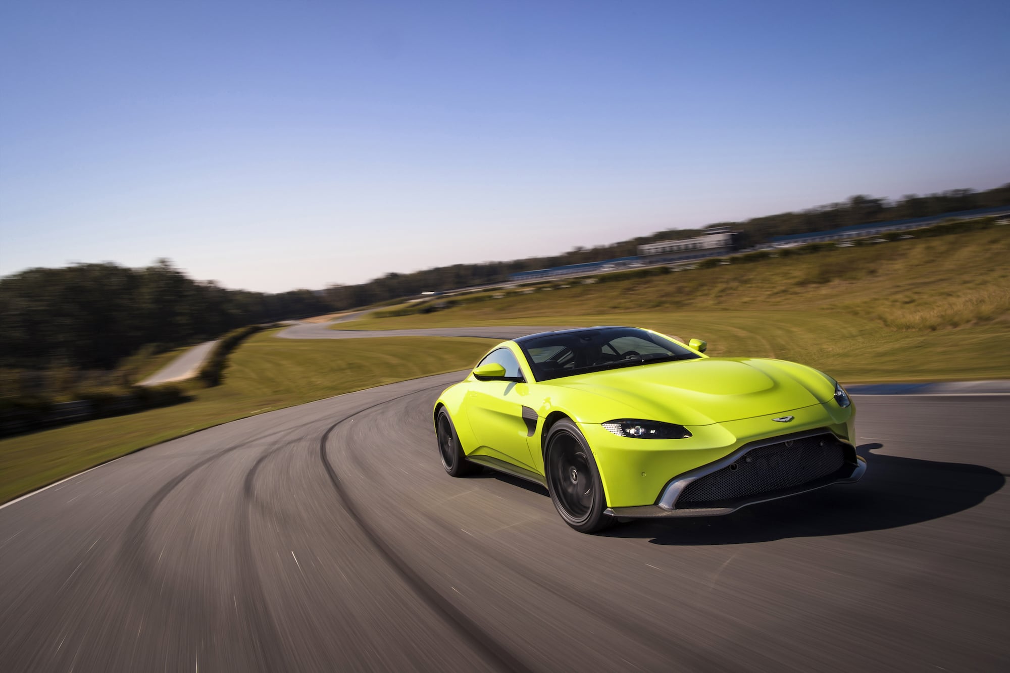 Aston Martin präsentiert neuen Vantage 1