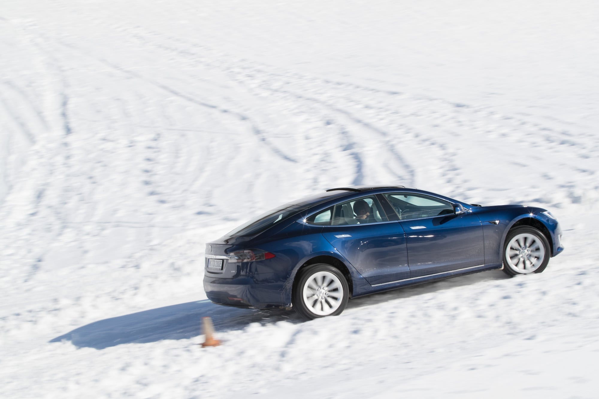 Härteprobe unter winterlichen Bedingungen: Die Tesla Winter Driving Experience 5