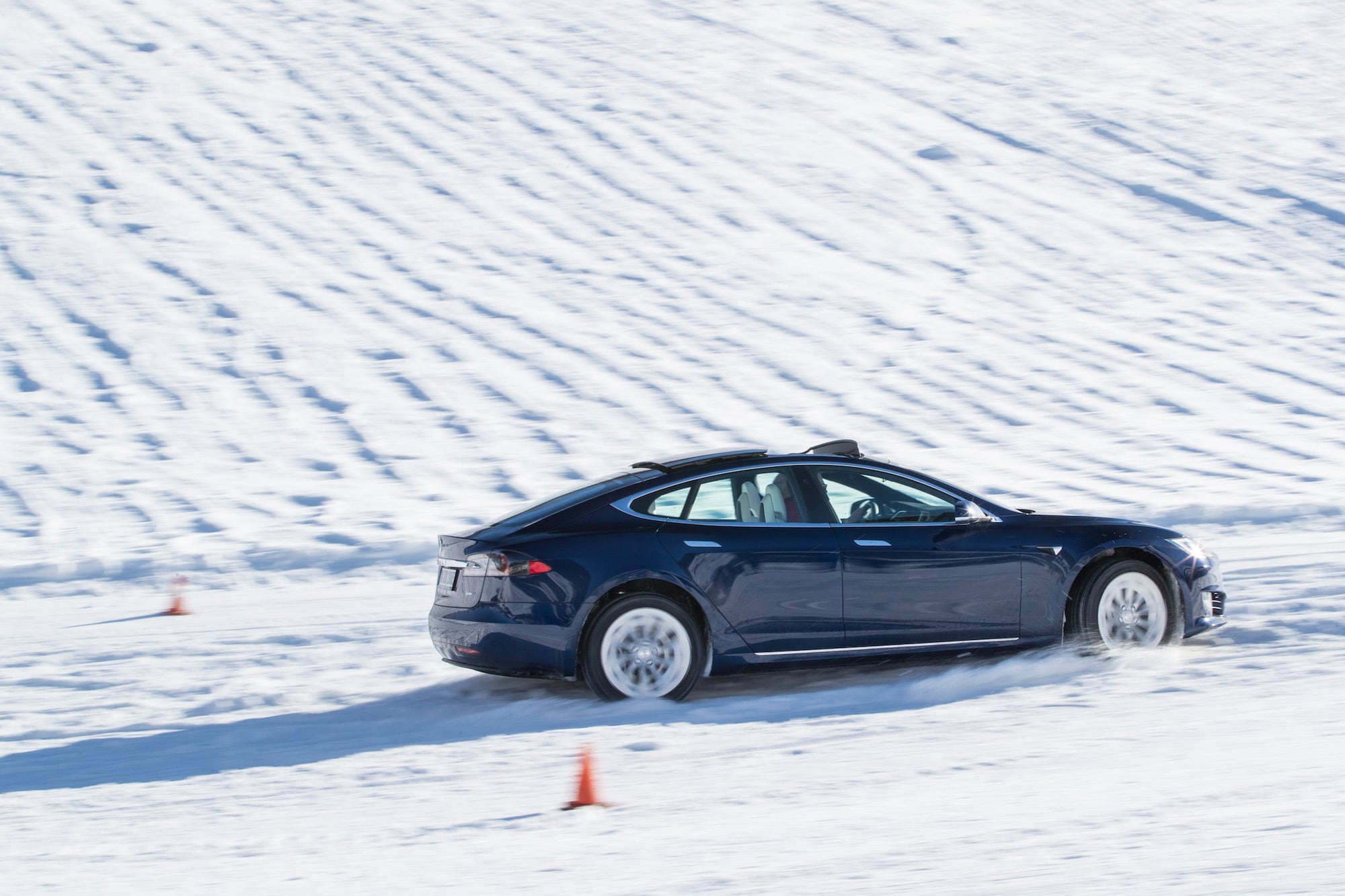 Härteprobe unter winterlichen Bedingungen: Die Tesla Winter Driving Experience 1