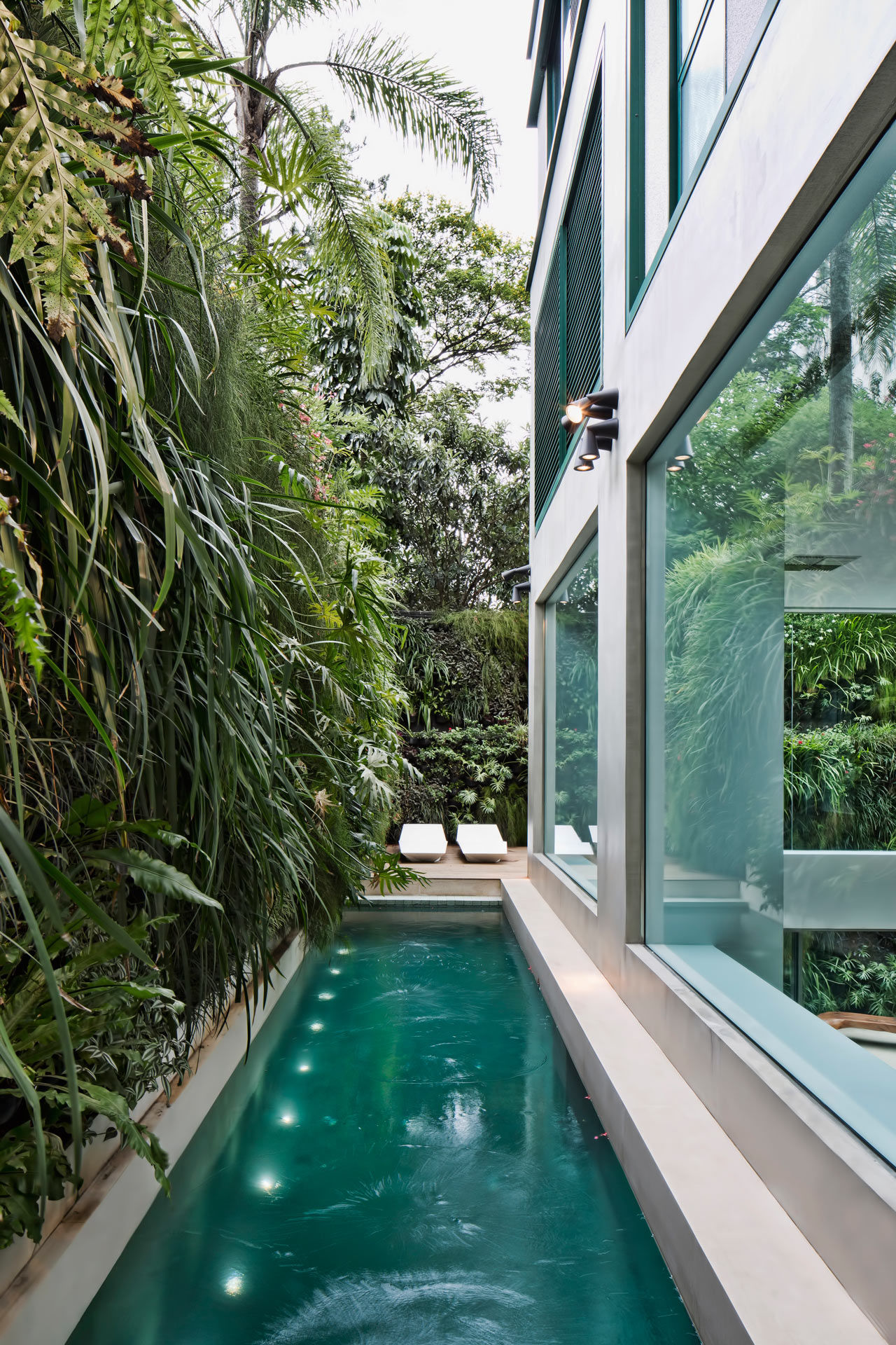 Ein Schwimmbad im Wohnzimmer: Das unglaubliche Duplex Anwesen in Sao Paolo 5