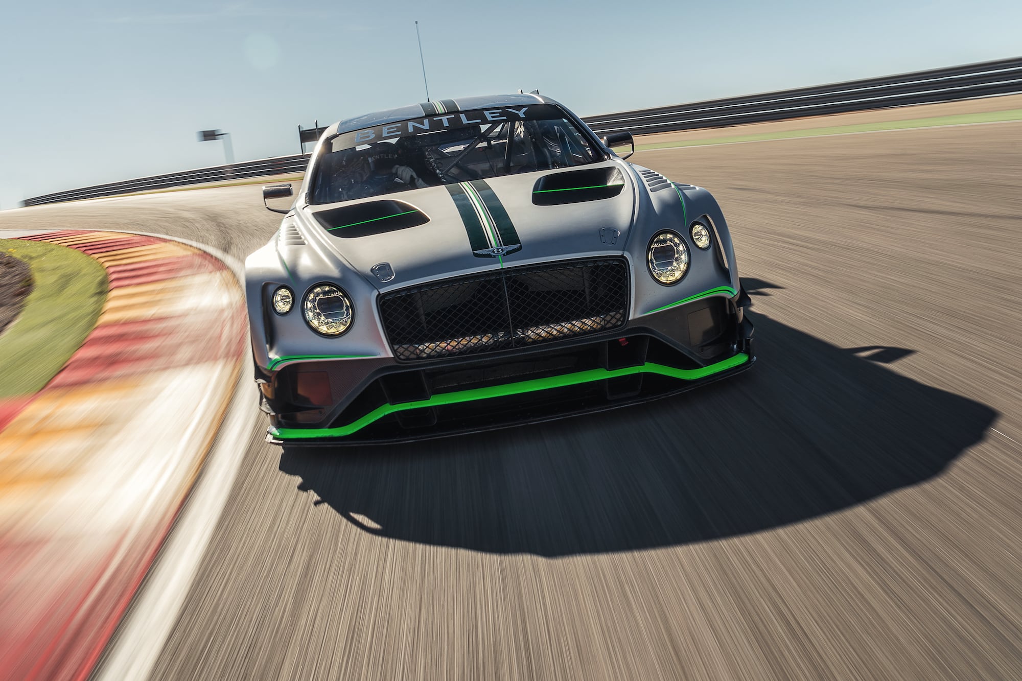 Der neue Bentley Continental GT3 ist bereit für den großen Auftritt in Monza 2