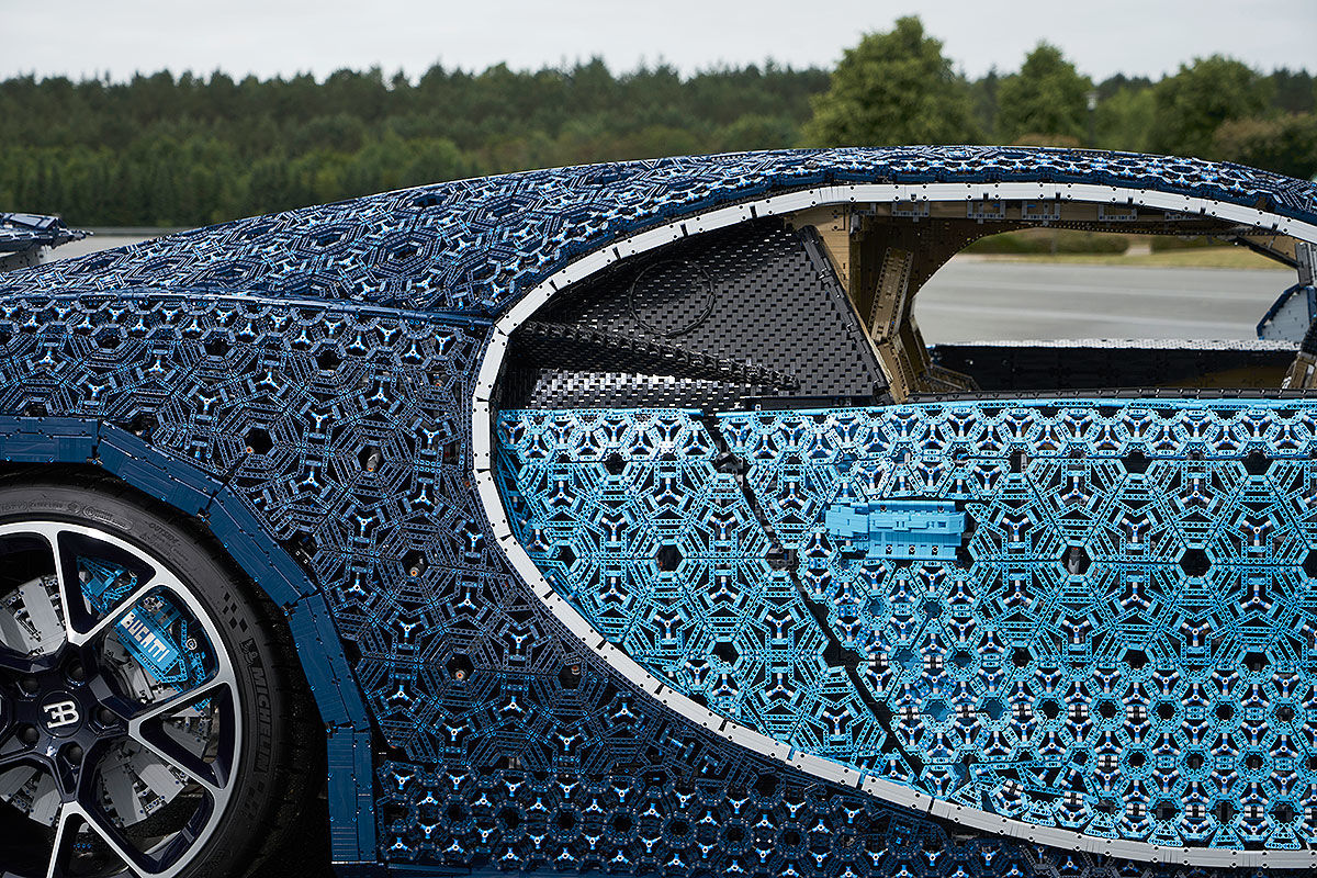 LEGO baut funktionstüchtigen, lebensgroßen Bugatti Chiron nach 8