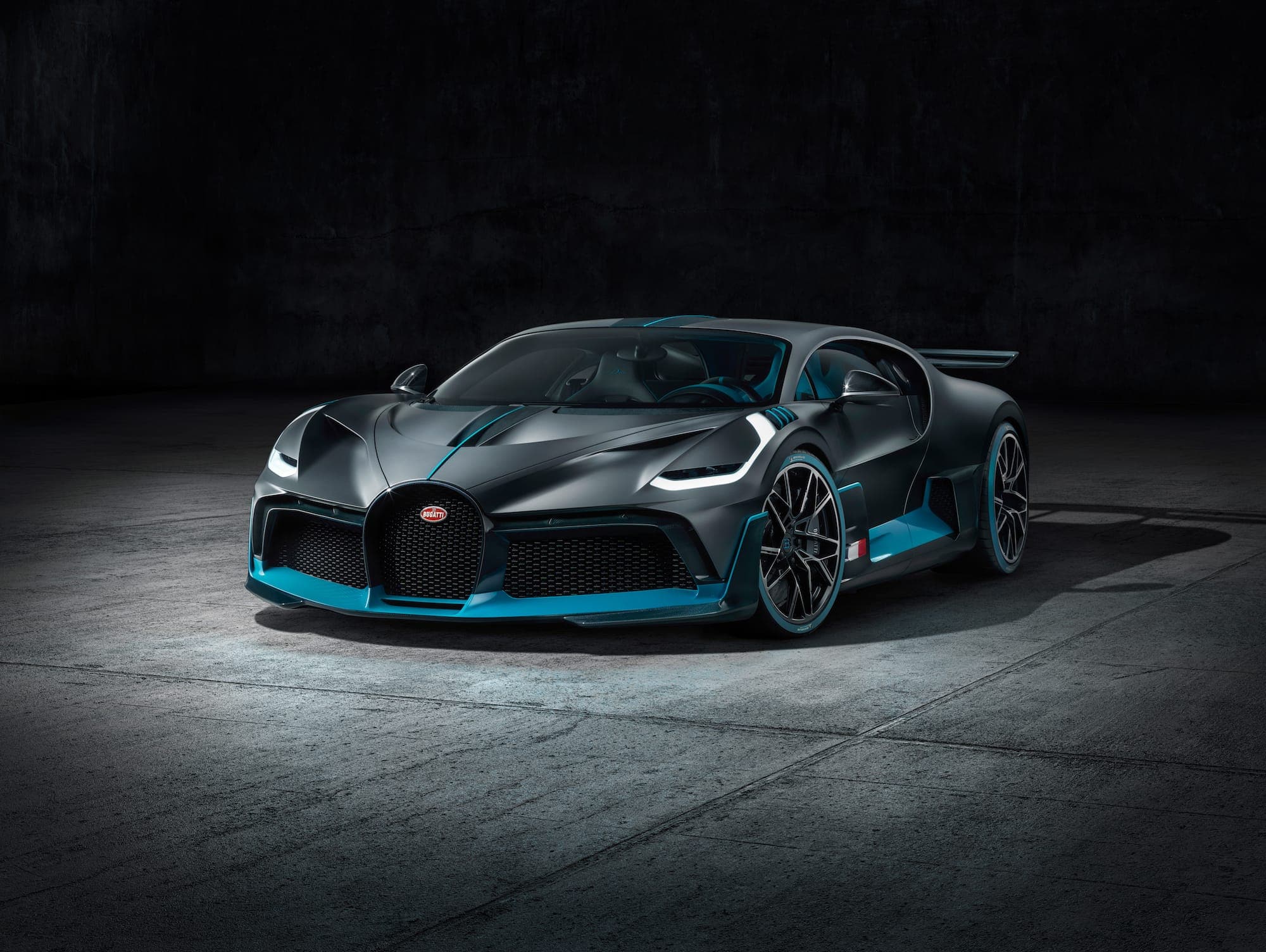 Bugatti Divo 2018 featured