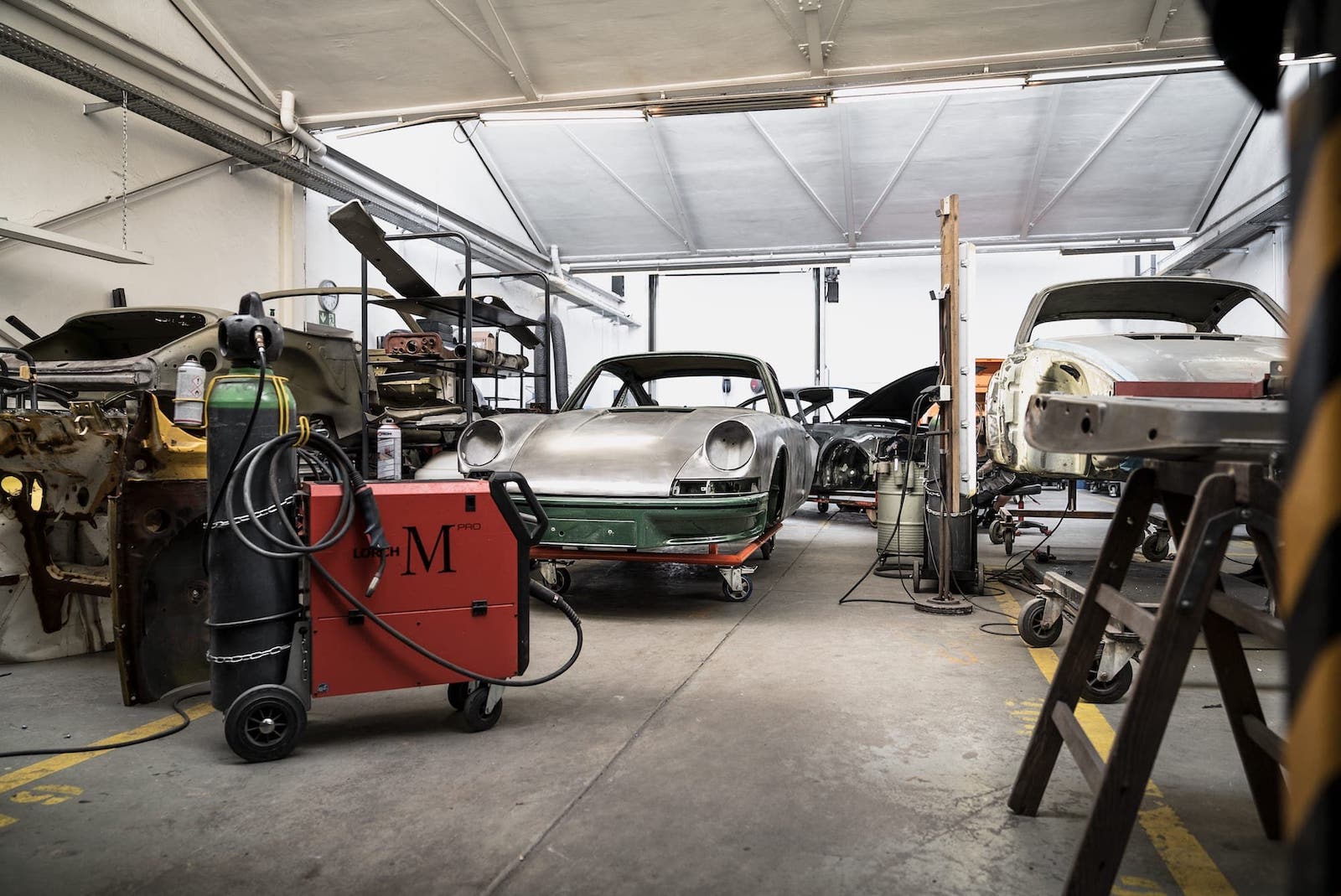 early 911s: Zu Besuch in den beeindruckenden Porsche 911er Hallen von Manfred Hering 13