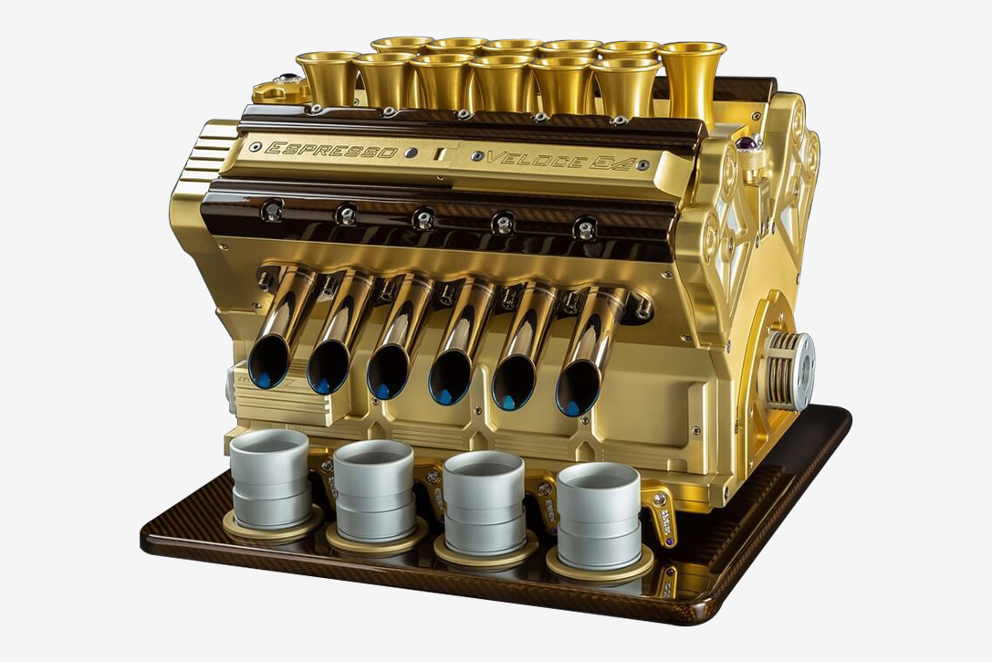 Kein V12 bringt mehr Power als dieser: Die Espresso Veloce Royale 01 Espressomaschine 1