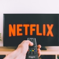 Netflix Neuerscheinungen im Januar: Diese neuen Filme und Serien erwarten Dich