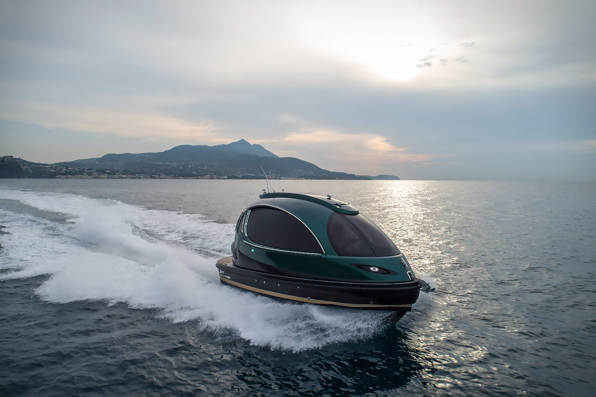 Ein perfektes Spielzeug für den Sommer: Das Jet Capsule Royal Version 011 Motorboot 5