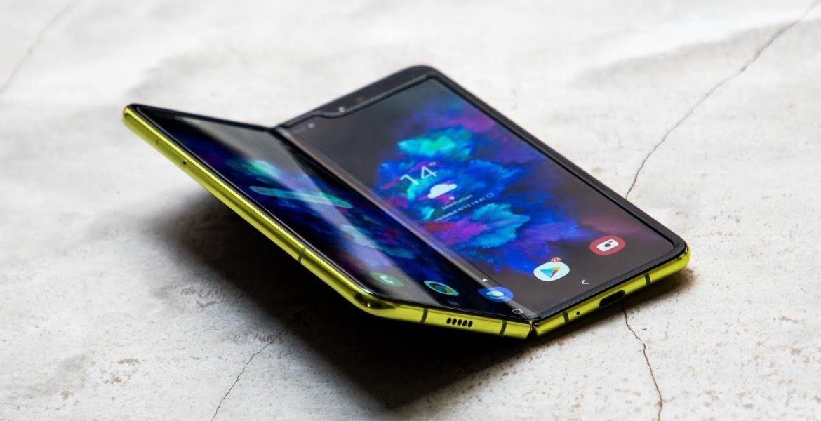 Samsung Galaxy Fold:  Falt-Smartphone startet katastrophal mit Totalschäden des Displays