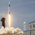 SpaceX schickt als erstes privates Unternehmen Menschen in den Weltraum